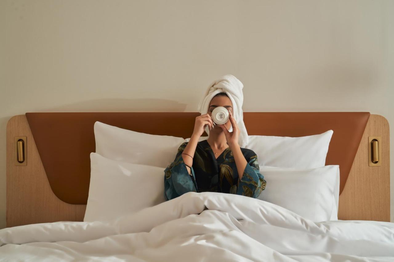 Novotel Jumeirah Village Triangle Dubai Ngoại thất bức ảnh
