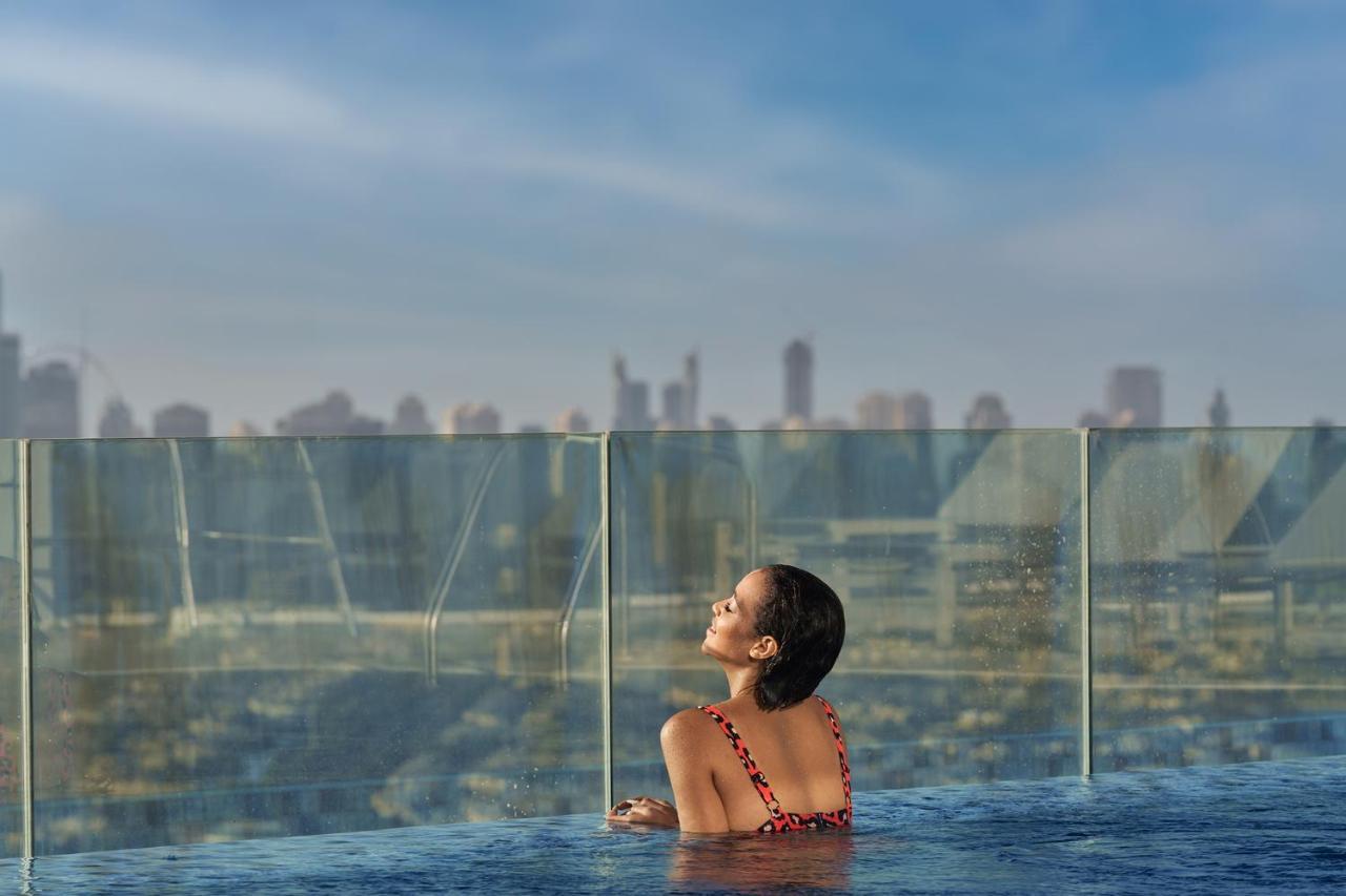 Novotel Jumeirah Village Triangle Dubai Ngoại thất bức ảnh