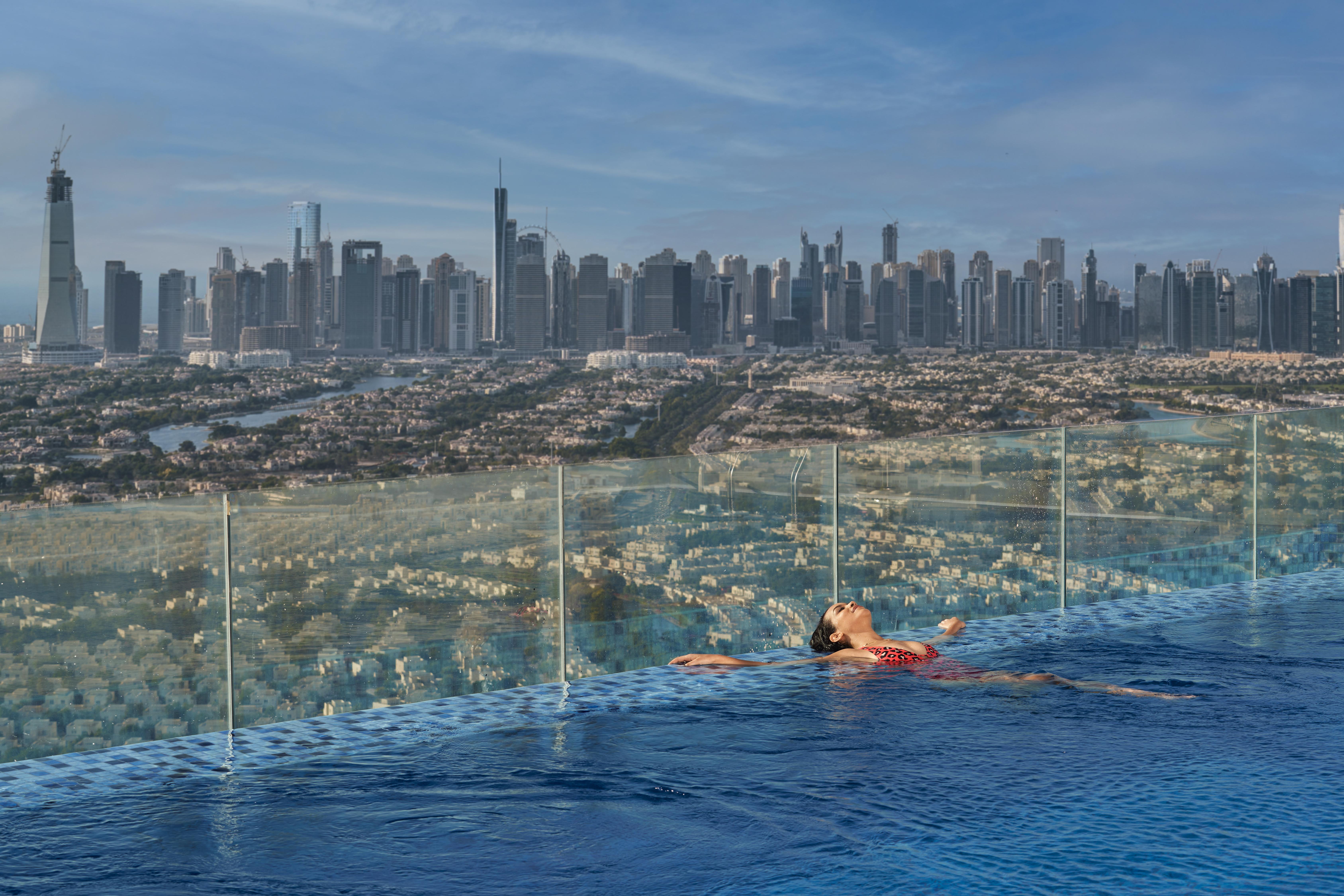 Novotel Jumeirah Village Triangle Dubai Ngoại thất bức ảnh